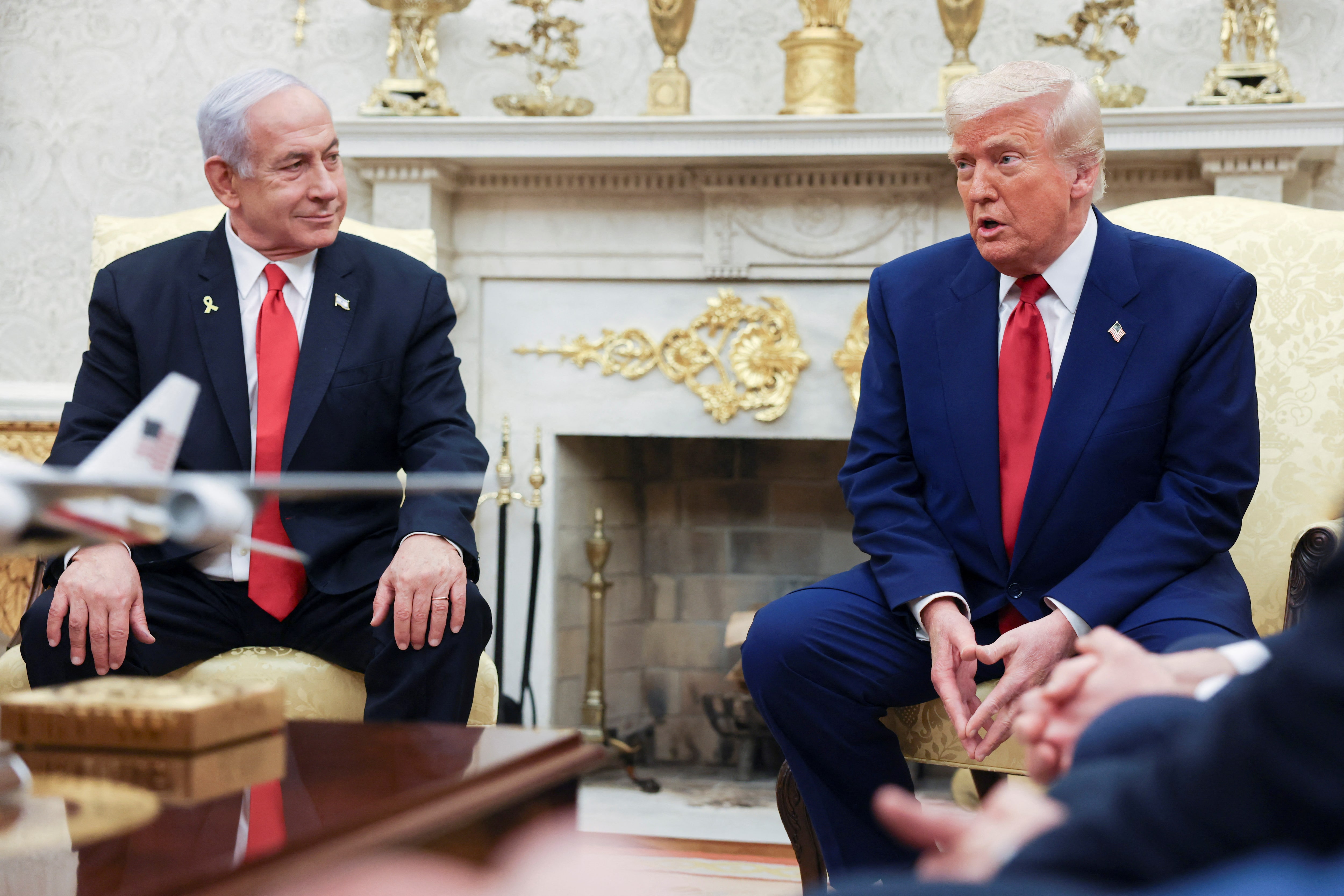 トランプ氏、イスラエル首相の裁判中止を主張　「魔女狩り」
